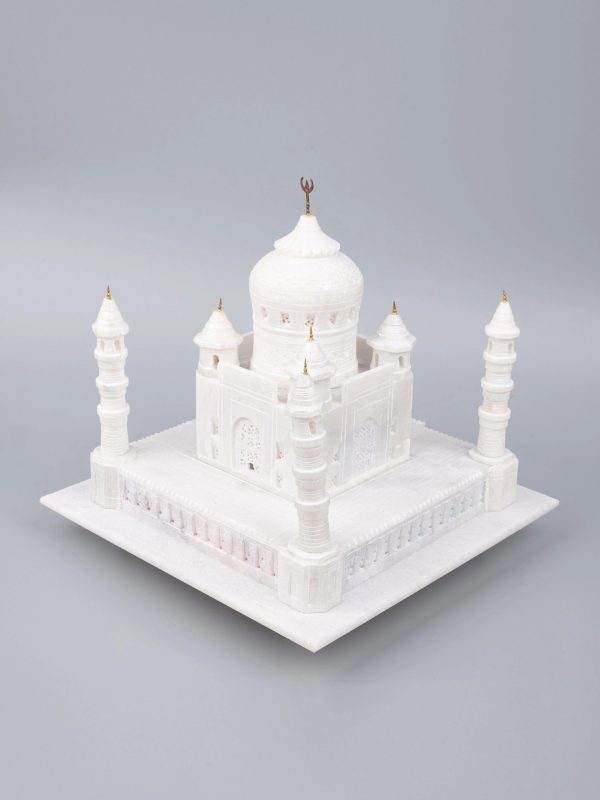 Taj Mahal in white marble - Image 4