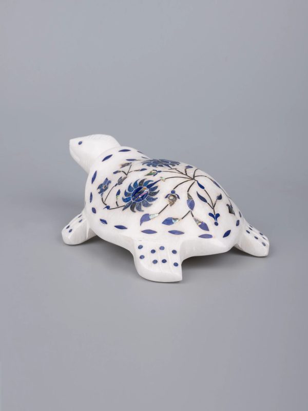 White marble turtle with decorative inlay work - Image 3