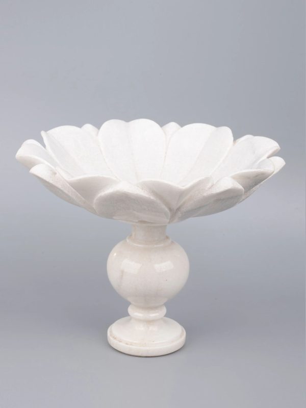 White marble Lotus plate with decorative stand - Image 3