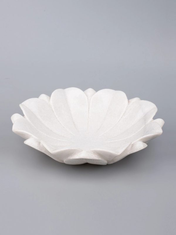 White marble Lotus plate with decorative stand - Image 5