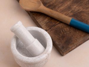 Mortar and Pestle / Okhli Musal in White marble